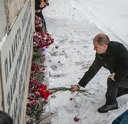 Михаил Романов провёл выездное межведомственное совещание по вопросу реконструкции Невского мемориала