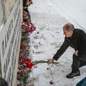 Михаил Романов провёл выездное межведомственное совещание по вопросу реконструкции Невского мемориала