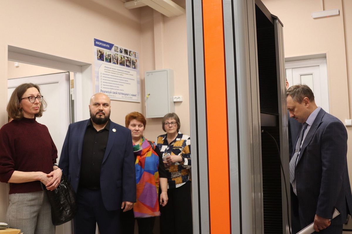 «Красота требует жертв»: о чем глава Колпинского района говорил с журналистами