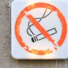 Депутат Колунов сообщил о штрафах за курение в многоквартирных домах