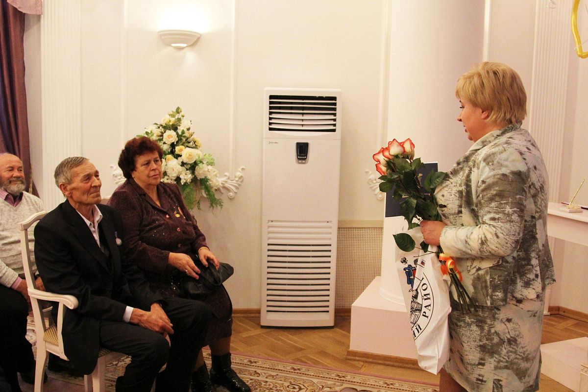 Золотые колпинские семьи