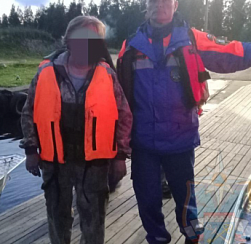До берега добрался сам: двое в лодке потерялись в водах Ладожского озера