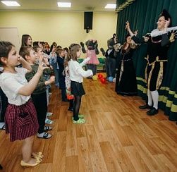 8 июня Россия отметила День социального работника