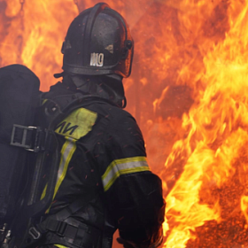 На территории Ижорского завода произошёл пожар