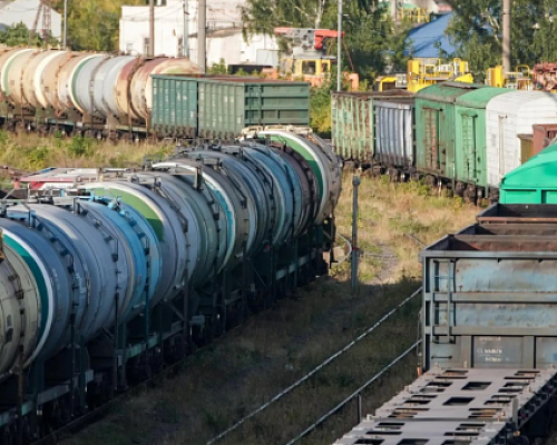 Первый грузовой поезд из России прибыл в порт Ирана