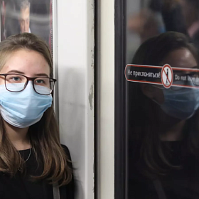 Антиковидные ограничения в Петербурге продлили до конца 2026 года