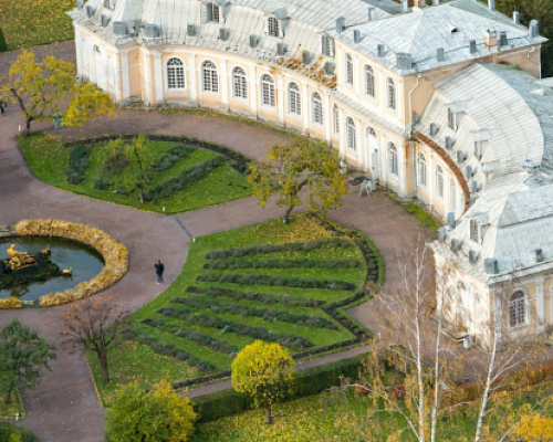 С 5 ноября вход в музей-заповедник «Петергоф» станет бесплатным