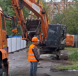 В квартале Красный Кирпичник на Загородной улице в Колпино состоялось мероприятие по сносу ветхих домов