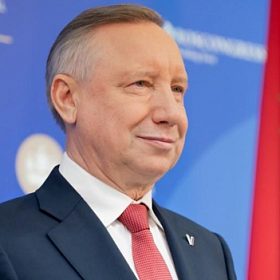 Беглов поздравил учителей и школьников с Днём знаний
