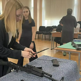 В Колпинской школе прошли соревнования по военно-прикладному троеборью