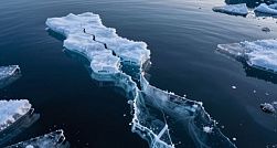 Мужчина сам провалился под лёд, спасая незнакомку в Приозерске Мужчина сам провалился под лёд, спасая незнакомку в Приозерске