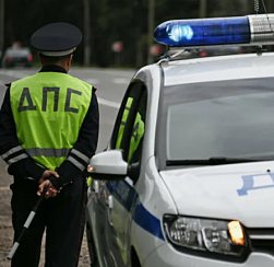 Житель Петербурга лишился прав почти на полтора года за побег с места ДТП