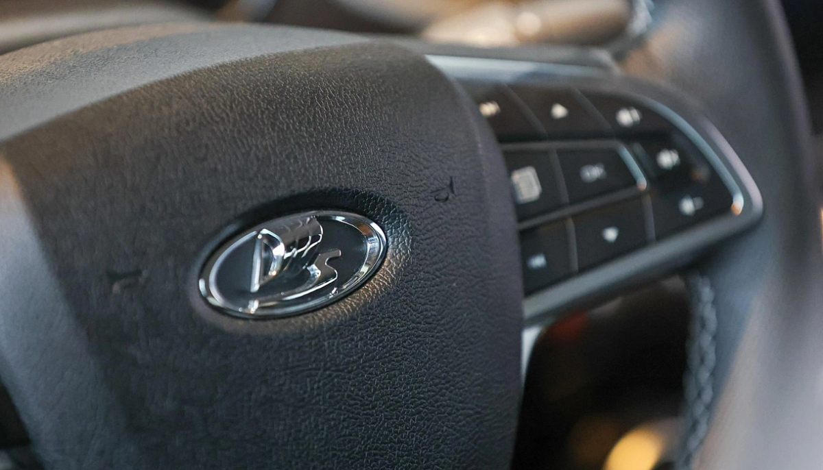 Lada, Москвич и УАЗ вошли в список авто, которые можно использовать в такси
