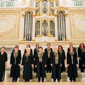 Женский академический камерный хор «Классика» КДЦ «Подвиг» выступил на городском концерте «Споёмте, друзья…» 