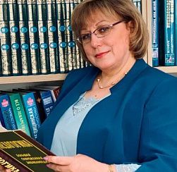 Заведующая детским садом №15 Светлана Гуменная и заведующая детским садом №55 Наталия Князева награждены благодарственными письмами