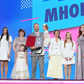 Колпинцы стали победителями всероссийского конкурса «Семья года»