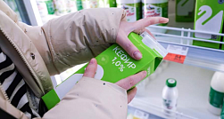 В масле, твороге, кефире нашли растительные компоненты и говяжий жир