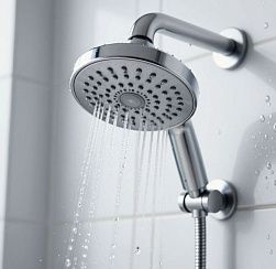 Эксперт предупредила о скрытой опасности лейки для душа