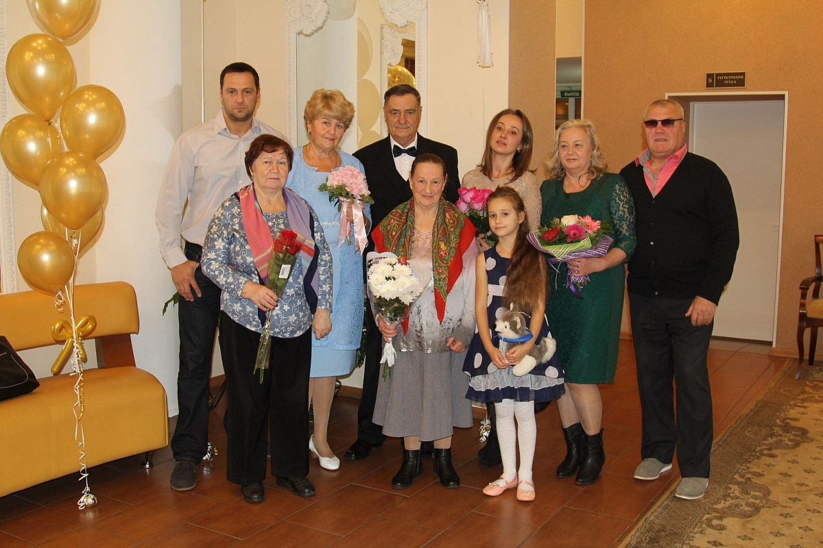 Золотые колпинские семьи