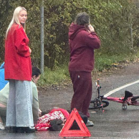 Иномарка сбила 9-летнюю велосипедистку в Пушкине