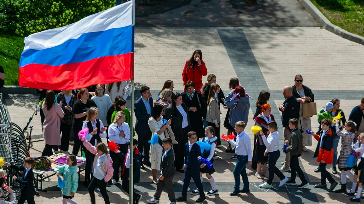 Последние звонки в российских школах пройдут 24 мая