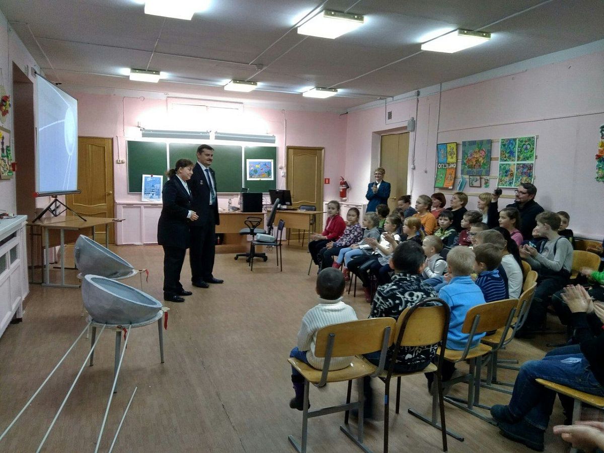 В Металлострое состоялась встреча с Заслуженным испытателем космической техники Андреем Рюриковичем Емельяновым
