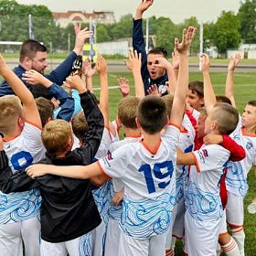 Колпинский район с теплотой принял детей из Мариуполя
