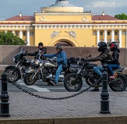 Петербургские байкеры пересели на мотоциклы из Китая и Индии