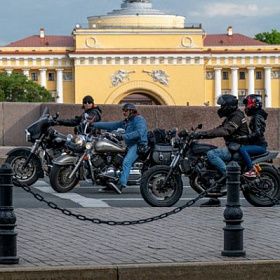 Петербургские байкеры пересели на мотоциклы из Китая и Индии