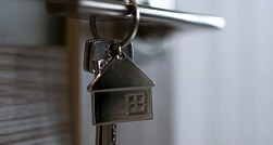 В Петербурге осудили группу квартирных мошенников