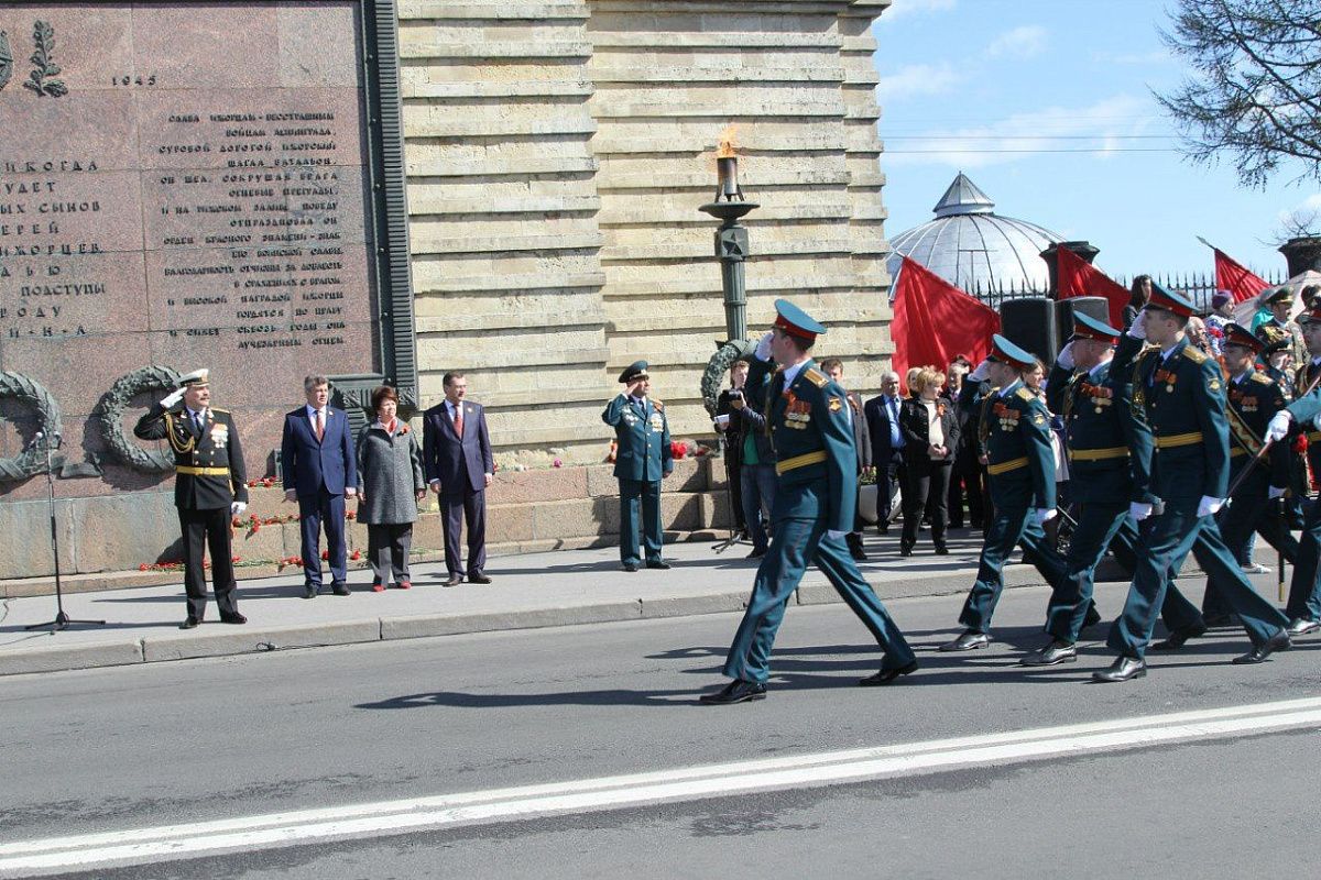 Парад Победы впервые прошел в Колпино