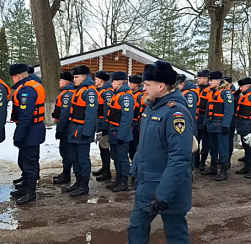 В Колпинском районе прошли масштабные учения МЧС по ликвидации последствий паводка