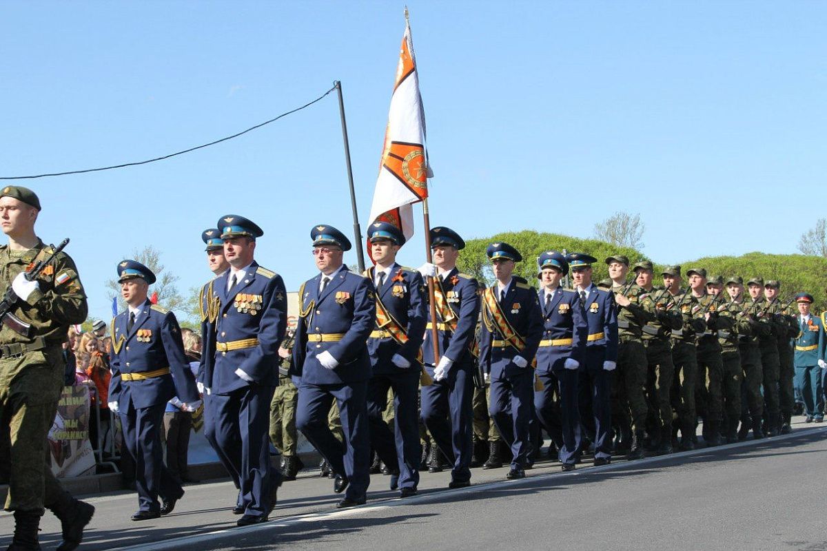Парад Победы впервые прошел в Колпино