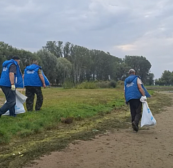 Масштабная акция по уборке берега Ижорского водохранилища