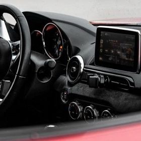 Mazda возобновила официальные продажи в России