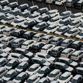 Альтернативный импорт авто в Россию снизился на 14% с начала года Альтернативный импорт авто в Россию снизился на 14% с начала года