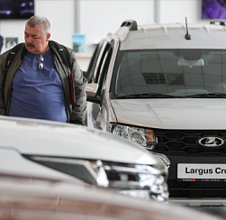 В Петербурге впервые за 6 лет прекратил работу дилерский центр LADA