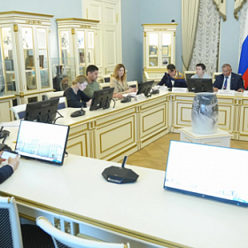 Депутаты ЗакСа рассматривают возможность отмены ЕГЭ для победителей олимпиады школьников