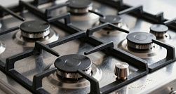 Россияне сталкиваются с аферами, связанными с проверками утечек газа