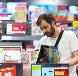 От новых цен глаза полезут на лоб: россиян предупредили о резком подорожании электроники