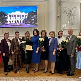 Педагоги Колпинского района отмечены наградами Санкт-Петербурга