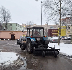 Коммунальные службы Колпинского района работают в усиленном режиме из-за снегопада