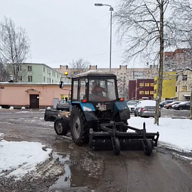 Коммунальные службы Колпинского района работают в усиленном режиме из-за снегопада