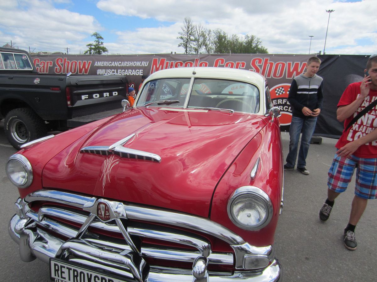 Muscle cars 2014 в Колпино (Видео, Фото)