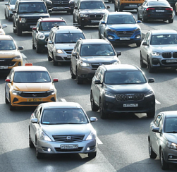 Закон о продаже красивых номеров на авто внесли в Госдуму