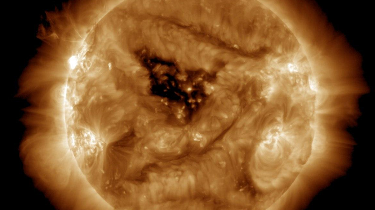 Декабрь начался одной из самых сильных вспышек на Солнце