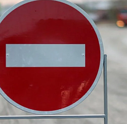 С 8 января в Петербурге введут временные ограничения на движение транспорта в Василеостровском и Петроградском районах. Об этом сообщила пресс-служба ГАТИ, передаёт «Вечерний Санкт-Петербург».  Сообщается, что в Василеостровском районе в связи с производс