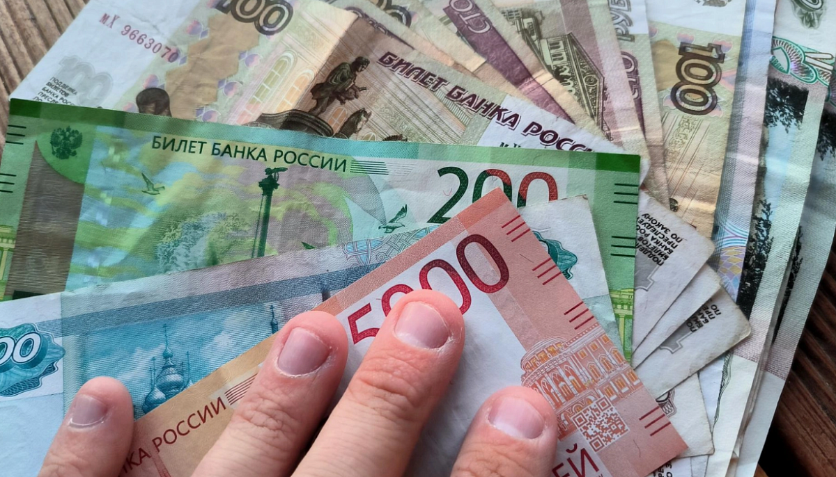 В России предложили отменить соцвыплаты мигрантам