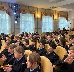 Во Дворце творчества детей и молодежи  состоялась профориентационная встреча с заместителем начальника Военно-морского политехнического института 