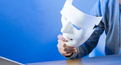 Россиян предупредили о рассылке фейковых писем о «новогодних дивидендах»